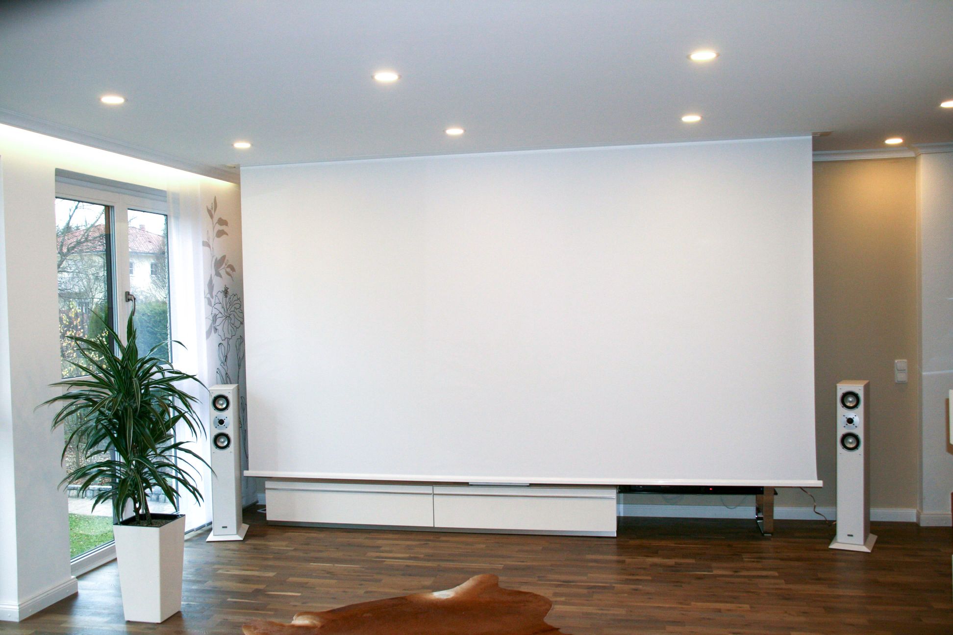 und Präsentations-Beamer-Leinwand Wand-oder Deckenmontage elektrische Leinwand Motor Home-Cinema 16:9 160 x 90 cm celexon motorisierte Heimkino 